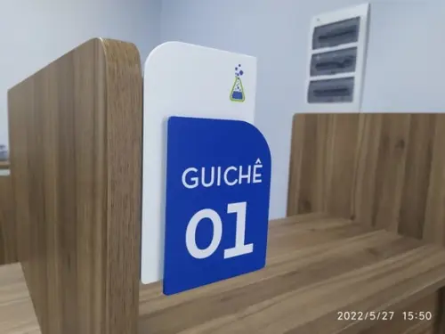 Placa de Identificação de Guiche - Modelo Cristal