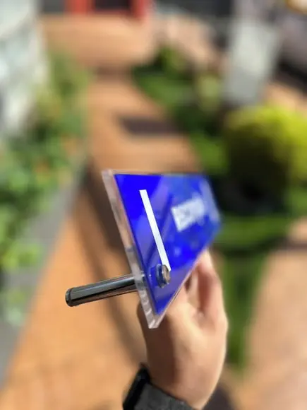 Placa de Identificação de Mesa - Acrílico e Acrílico 30x8