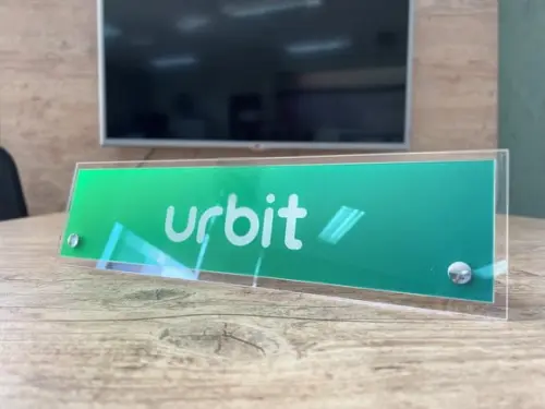Placa de Identificação de Mesa - Acrílico e Acrílico 30x8