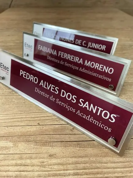 Placa de Identificação de Mesa - Inox e Acrílico 30x8