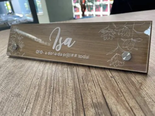 Placa de Identificação de Mesa - mdf e Acrílico 26x6,5