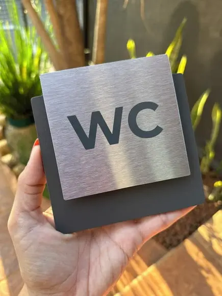 Placa de Identificação de Sala - Ágata Inox