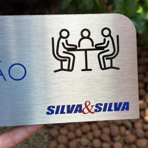 Placa de Identificação de Sala - Caulim 30x10 Inox