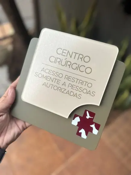 Placa de Identificação de Sala - Modelo Ágata
