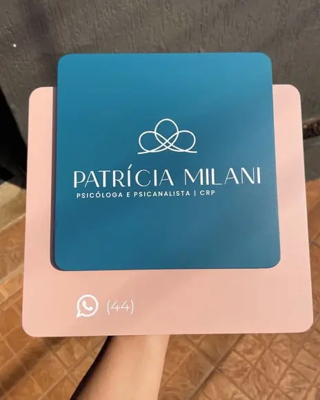 Placa de Identificação de Sala - Modelo Ágata