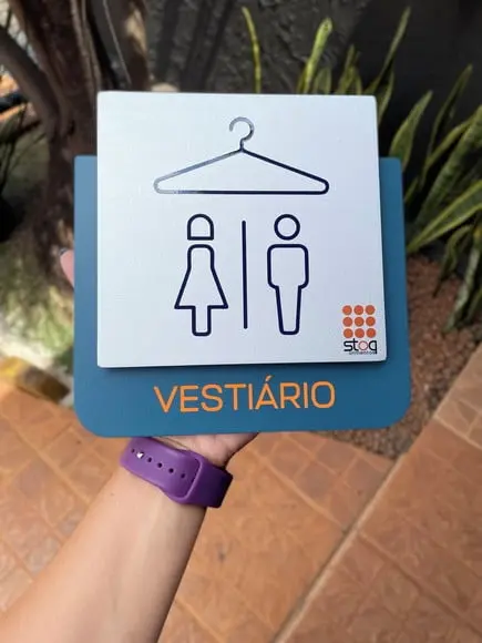 Placa de Identificação de Sala - Modelo Ágata