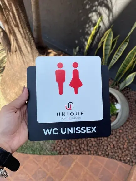 Placa de Identificação de Sala - Modelo Ágata