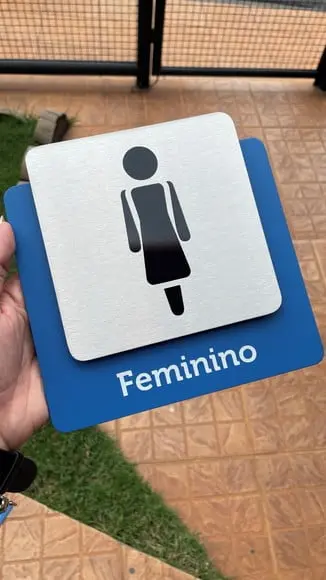 Placa de Identificação de Sala - Modelo Ágata Inox