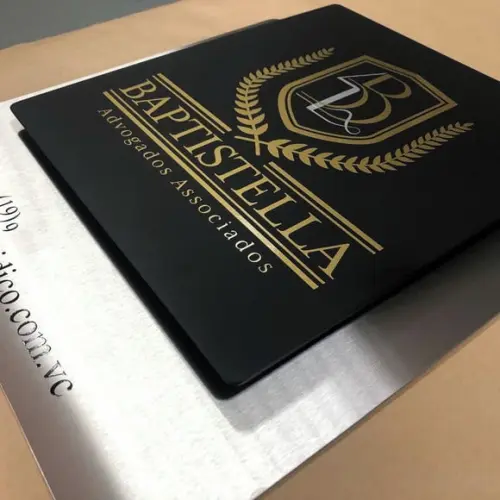 Placa de Identificação de Sala - Modelo Ágata Inox 35x35
