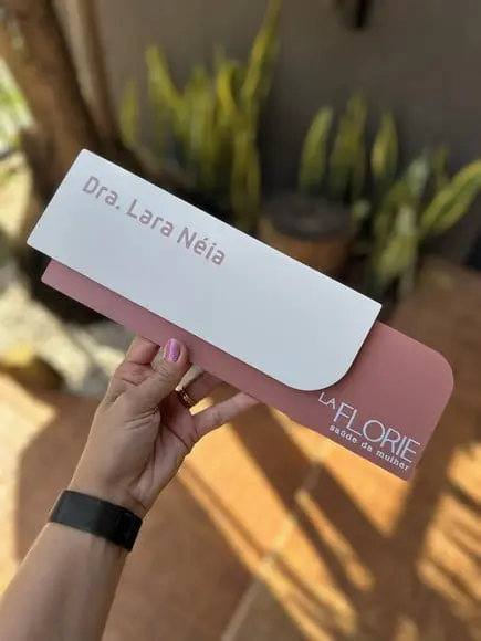 Placa de Identificação de Sala - Modelo Ametista