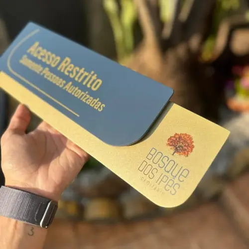 Placa de Identificação de Sala - Modelo Ametista