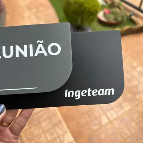 Placa de Identificação de Sala - Modelo Ametista