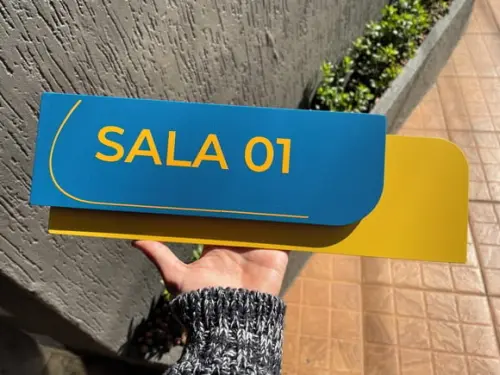 Placa de Identificação de Sala - Modelo Ametista