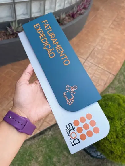 Placa de Identificação de Sala - Modelo Ametista