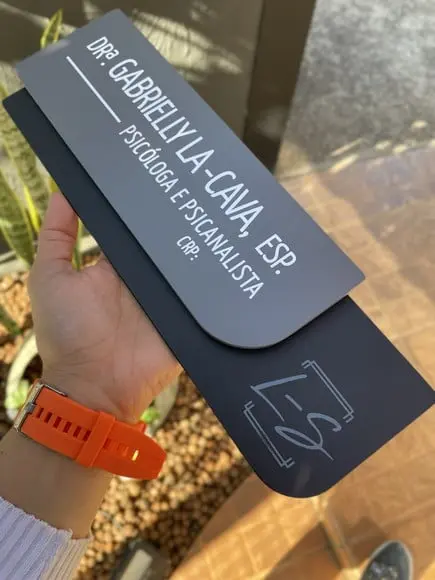 Placa de Identificação de Sala - Modelo Ametista