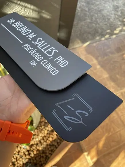 Placa de Identificação de Sala - Modelo Ametista