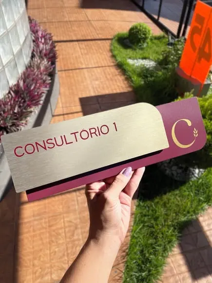 Placa de Identificação de Sala - Modelo Ametista Acrílico