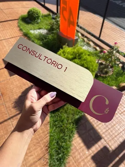 Placa de Identificação de Sala - Modelo Ametista Acrílico