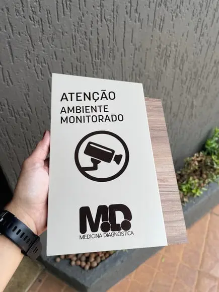 Placa de Identificação de Sala - Modelo Calcita mdf 26x18