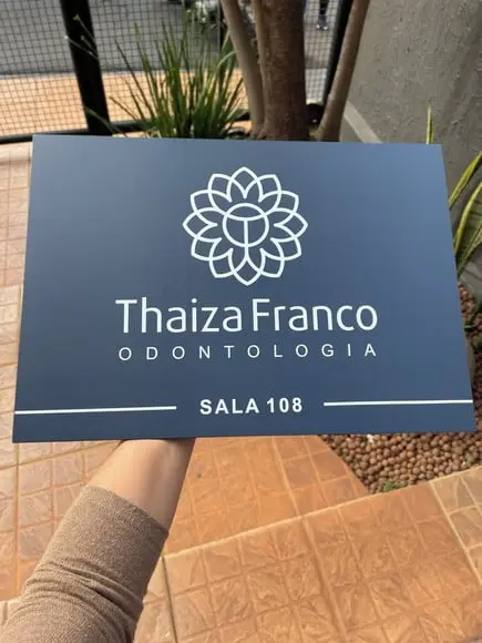 Placa de Identificação de Sala - Modelo Caulim 42x30
