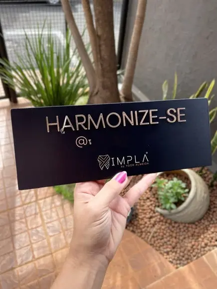 Placa de Identificação de Sala - Modelo Caulim Verniz 20x10