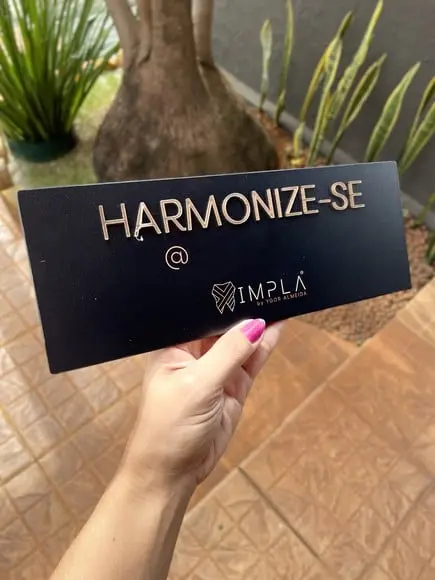 Placa de Identificação de Sala - Modelo Caulim Verniz 20x10