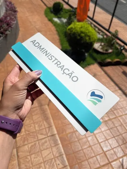 Placa de Identificação de Sala - Modelo Esmeralda