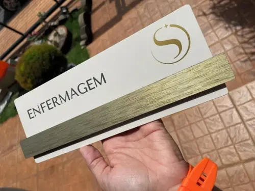 Placa de Identificação de Sala - Modelo Esmeralda