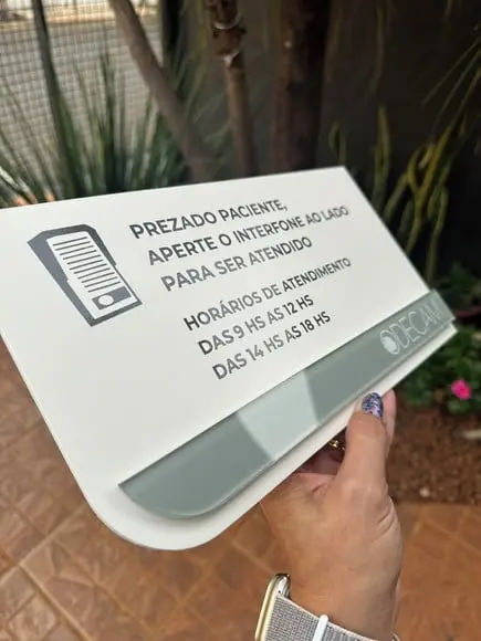 Placa de Identificação de Sala - Modelo Esmeralda Maior
