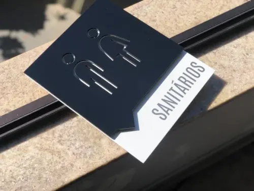 Placa de Identificação de Sala - Modelo Gnaisse