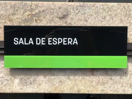 Placa de Identificação de Sala - Modelo Granada