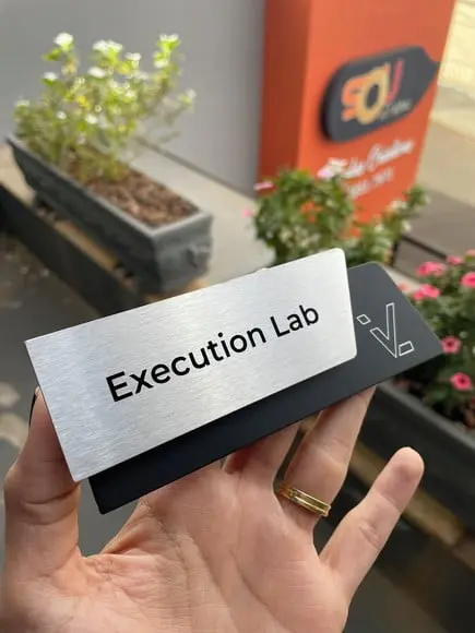 Placa de Identificação de Sala - Modelo Mini Onix Inox