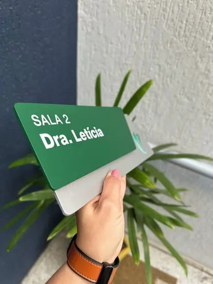 Placa de Identificação de Sala - Modelo Onix