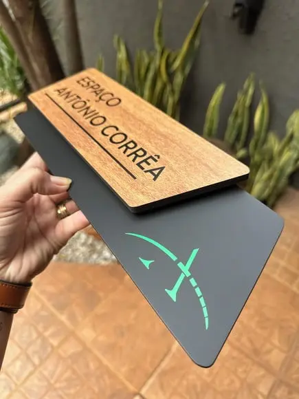 Placa de Identificação de Sala - Modelo Onix