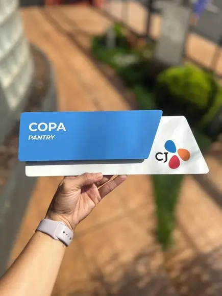 Placa de Identificação de Sala - Modelo Onix