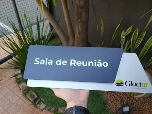 Placa de Identificação de Sala - Modelo Onix