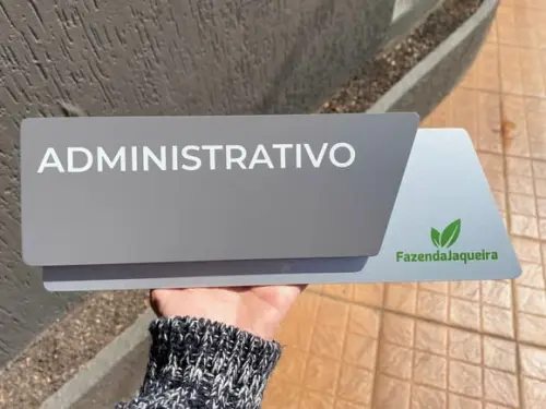 Placa de Identificação de Sala - Modelo Onix