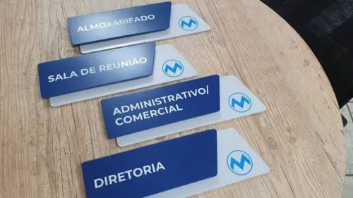 Placa de Identificação de Sala - Modelo Onix