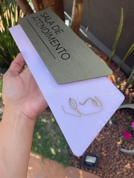Placa de Identificação de Sala - Modelo Onix Acrílico