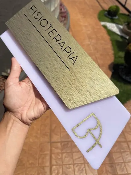 Placa de Identificação de Sala - Modelo Onix Acrílico