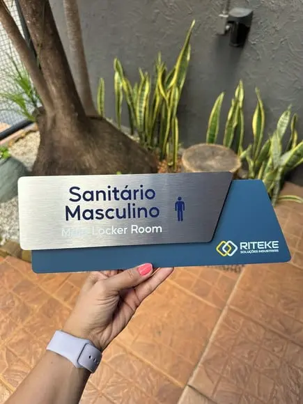 Placa de Identificação de Sala - Modelo Onix Inox