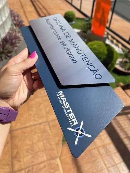Placa de Identificação de Sala - Modelo Onix Inox