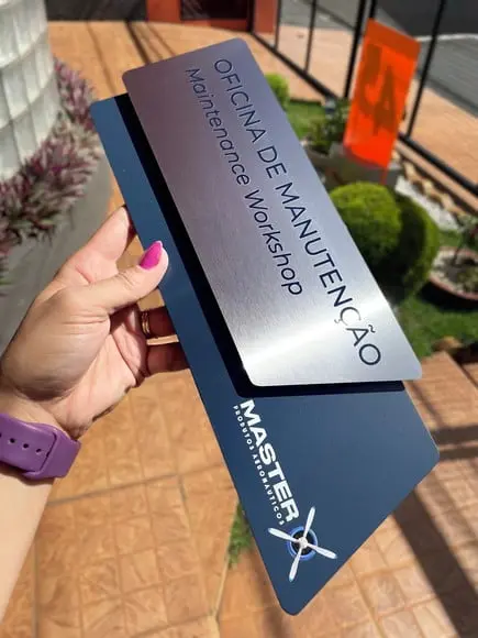 Placa de Identificação de Sala - Modelo Onix Inox