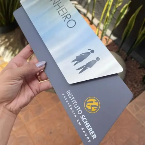 Placa de Identificação de Sala - Modelo Onix Inox
