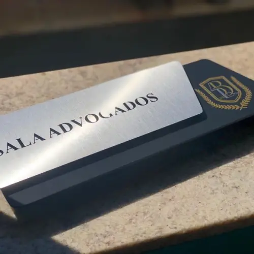 Placa de Identificação de Sala - Modelo Onix Inox