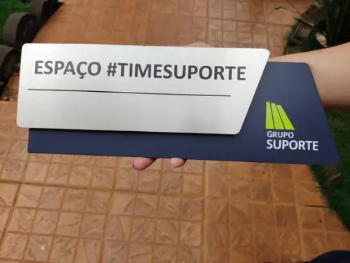 Placa de Identificação de Sala - Modelo Onix Inox