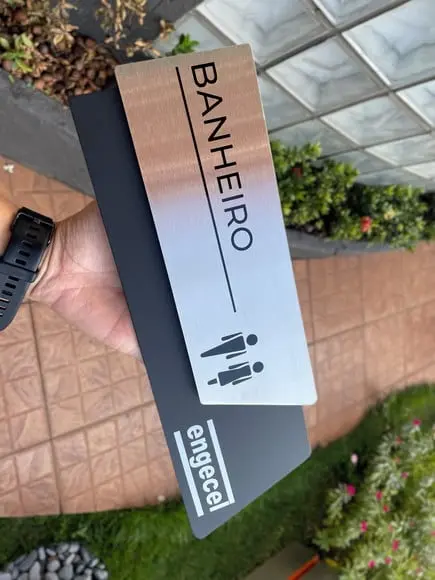 Placa de Identificação de Sala - Modelo Onix Inox