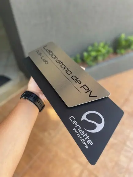 Placa de Identificação de Sala - Modelo Onix Inox