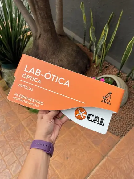 Placa de Identificação de Sala - Modelo Sodalita