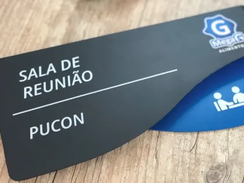 Placa de Identificação de Sala - Modelo Sodalita